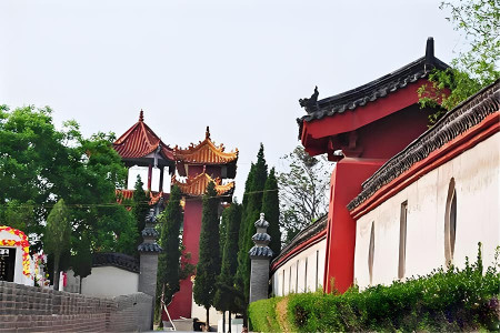 郑州市惠济区郑州市民公墓邙山墓园园区环境图