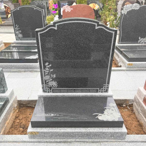 郑州市二七区御泉森林陵园传统立碑墓型8号