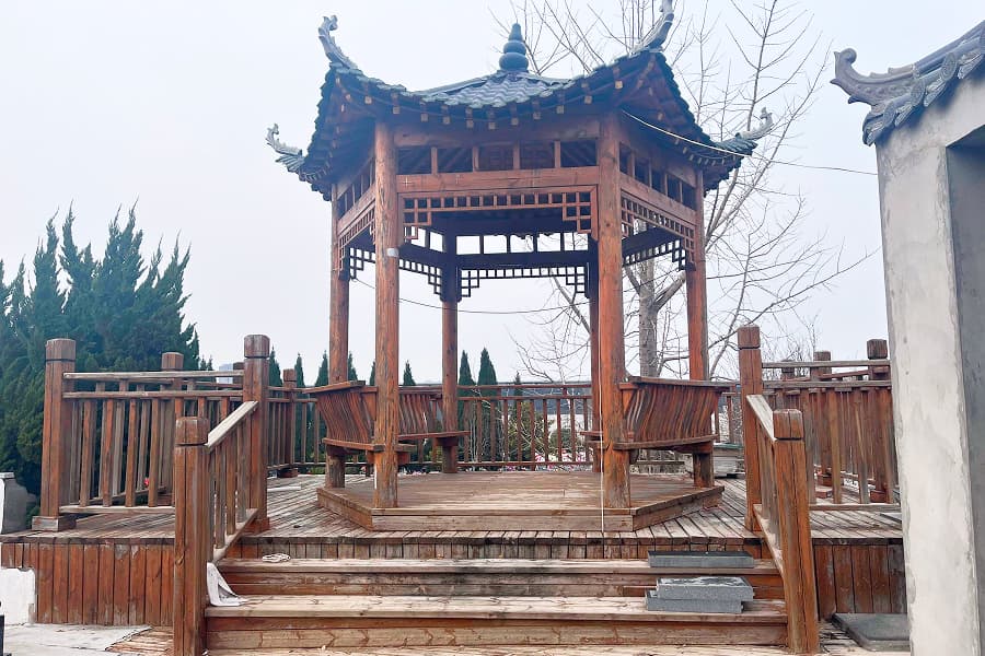 郑州市荥阳市青龙岗纪念园园区休息亭