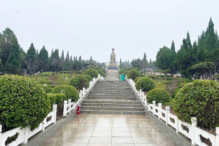 郑州市新密市皇帝岭陵园园区环境图