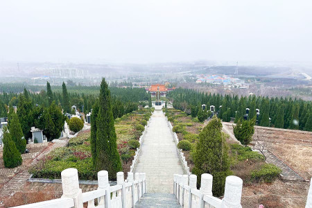郑州市新密市皇帝岭陵园园区环境图