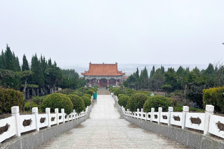 郑州市新密市皇帝岭陵园园区环境图
