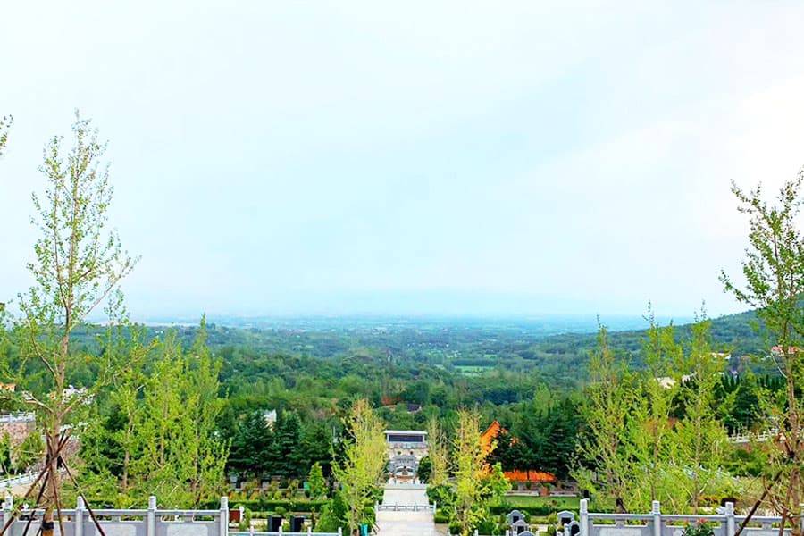少林连天公墓景观图