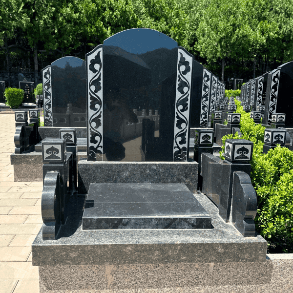 嵩山公墓传统立碑