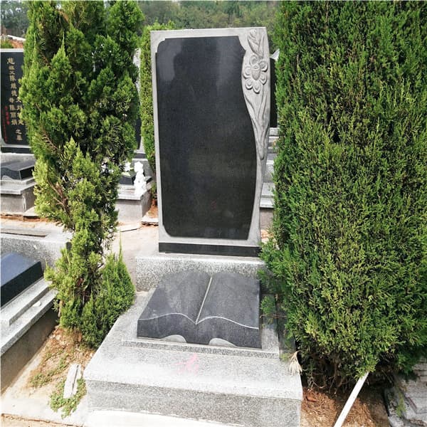 黄龙岗陵园传统立碑