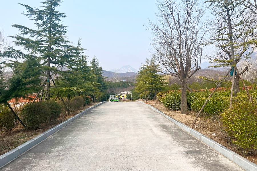 莲花山人文纪念园
