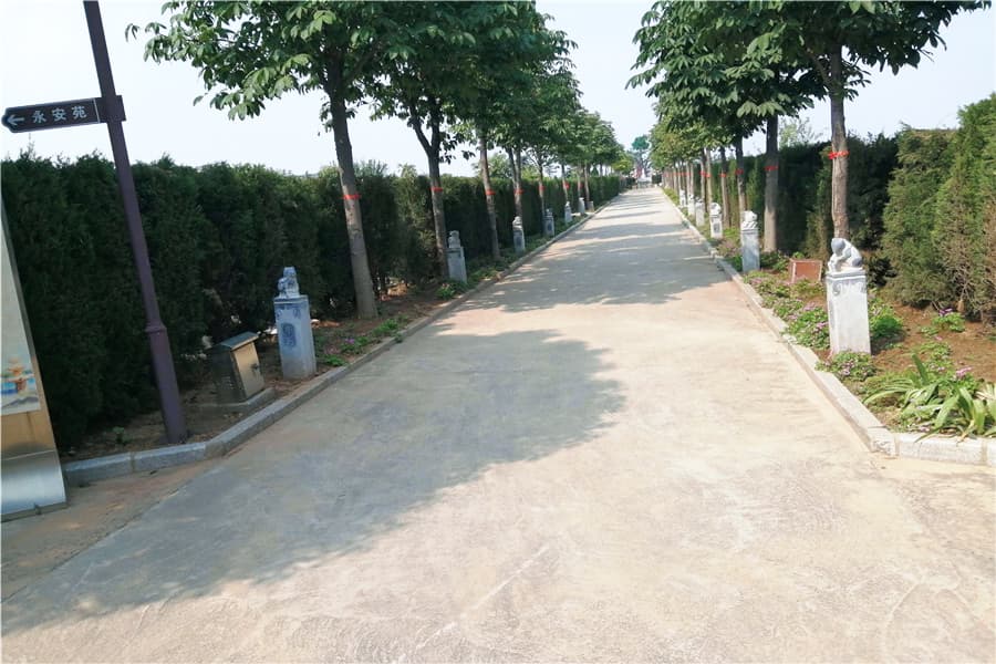 黄龙岗陵园景观图